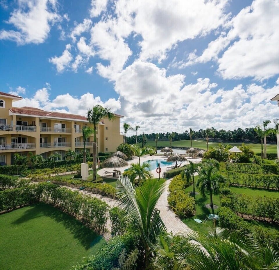 Grounds and Condo Pool