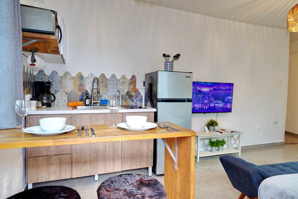 Kitchen and Dinning Area