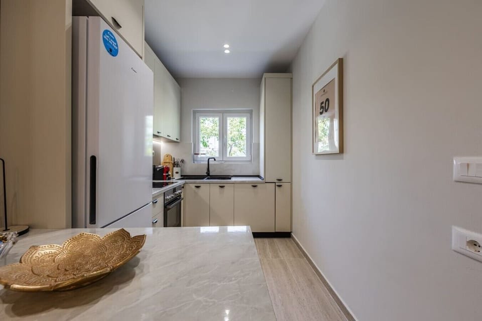 Fully-equipped kitchen