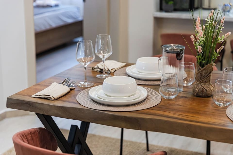Dining area details