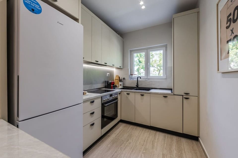 Fully-equipped kitchen