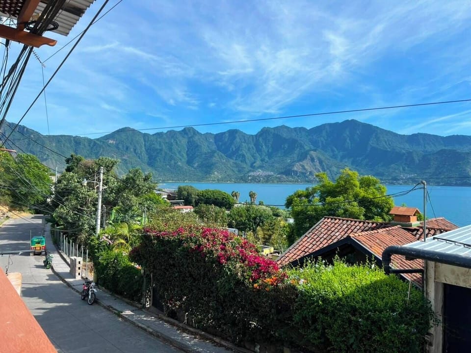 Comfort Condo, Lake View | View from property