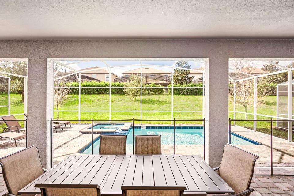 House, Patio, Courtyard View | Outdoor dining