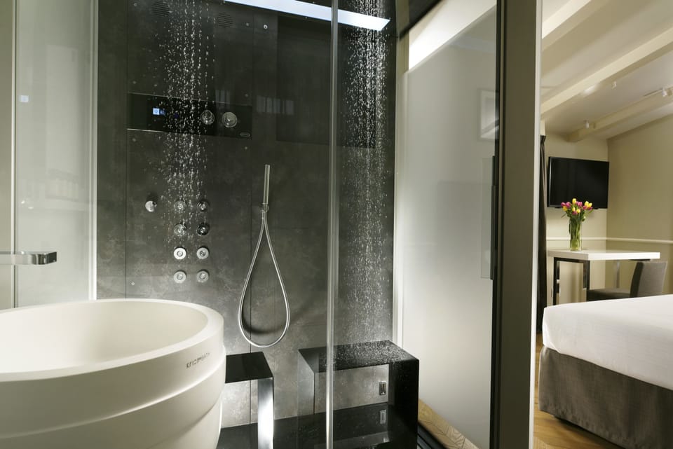 Deluxe Double Room, Balcony | Room amenity