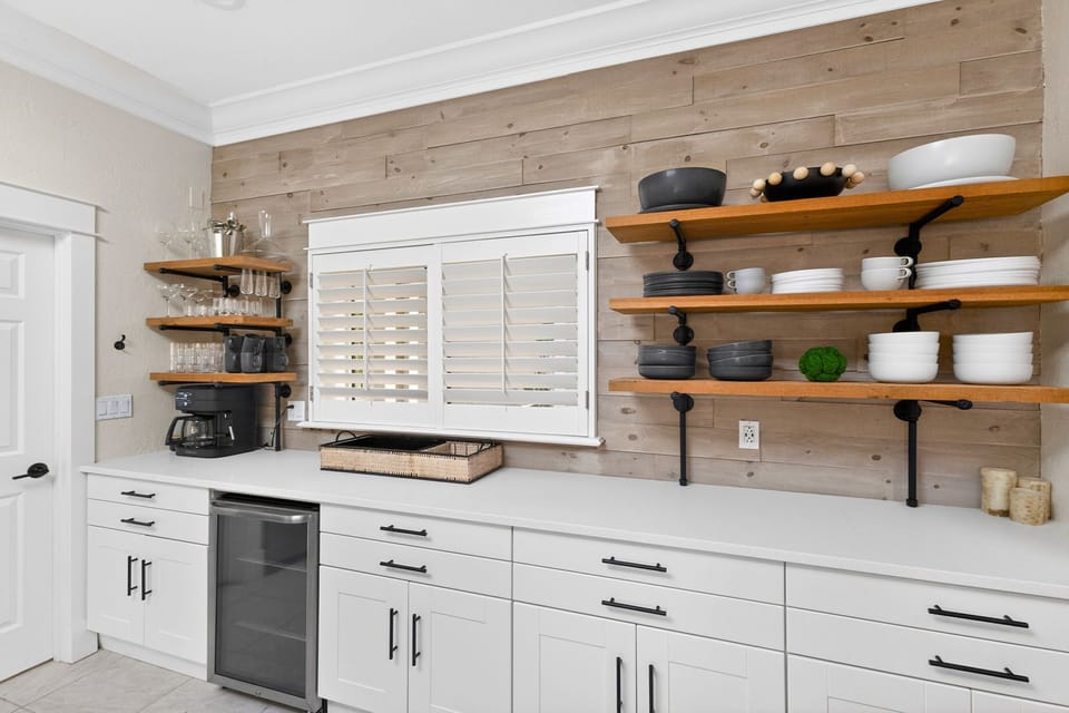 Family House, Patio, Canal View | Private kitchen | Coffee/tea maker, electric kettle