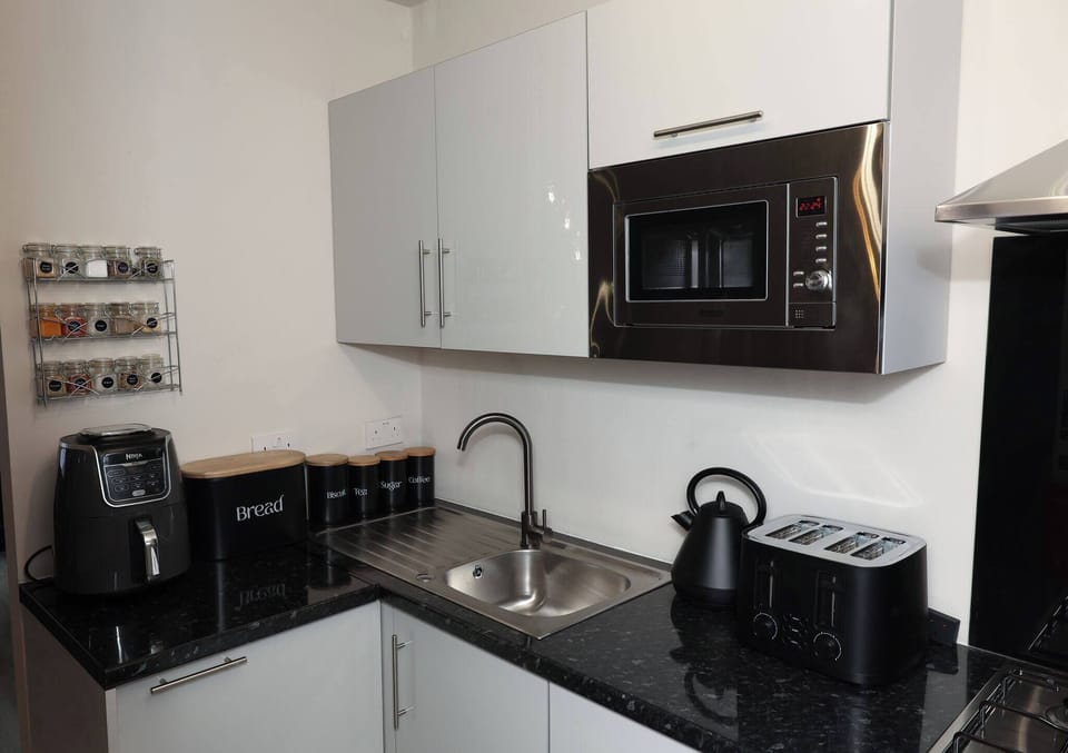 House, 3 Bedrooms, Fireplace | Interior