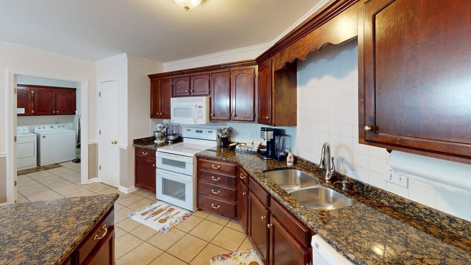 Great prep areas for cooking