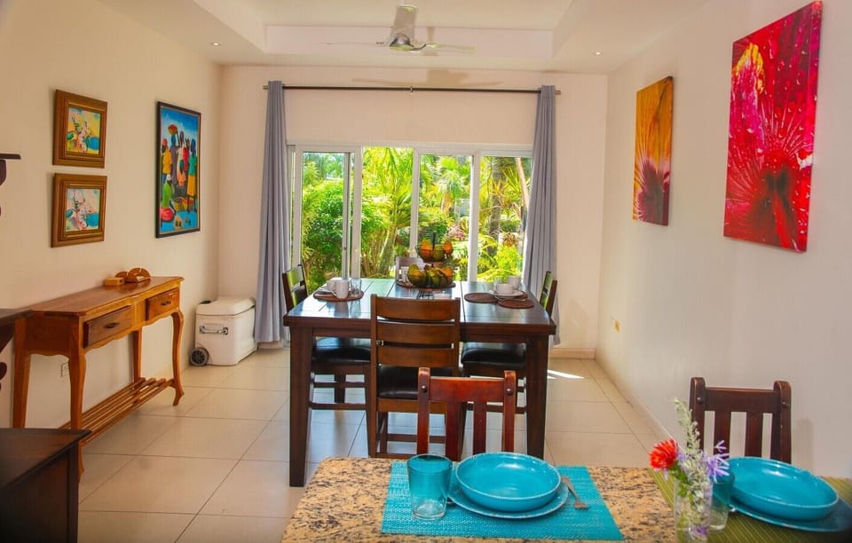 Breakfast Nook