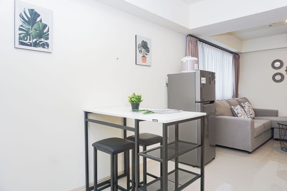 Standard Apartment | Dining room