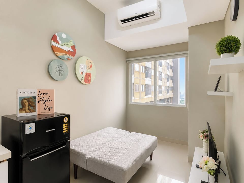 Standard Apartment | Living room