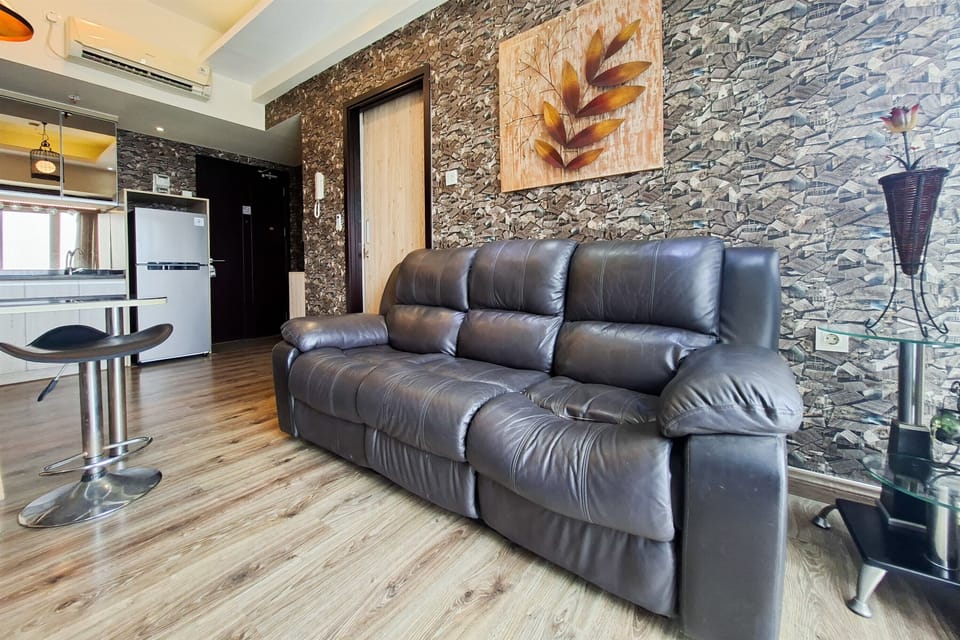 Standard Apartment | Living room