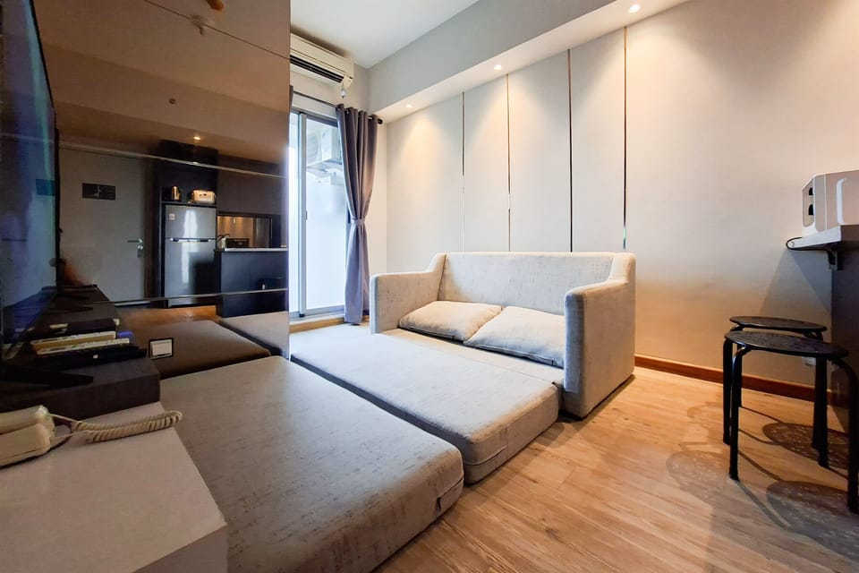 Standard Apartment | Living room
