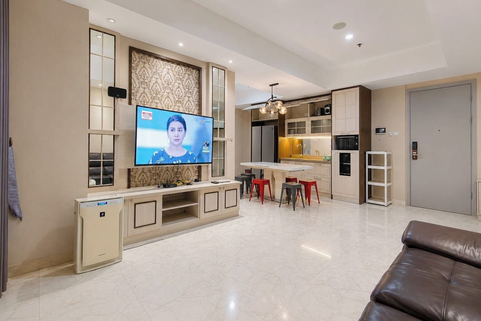 Standard Apartment | Television