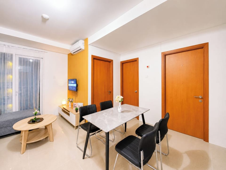 Apartment | Dining room