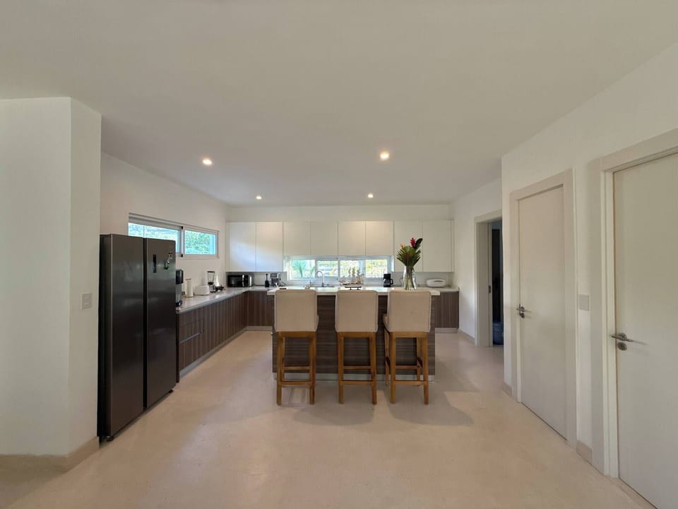 Villa, 2 Bedrooms, Smoking, Private Pool | Dining room