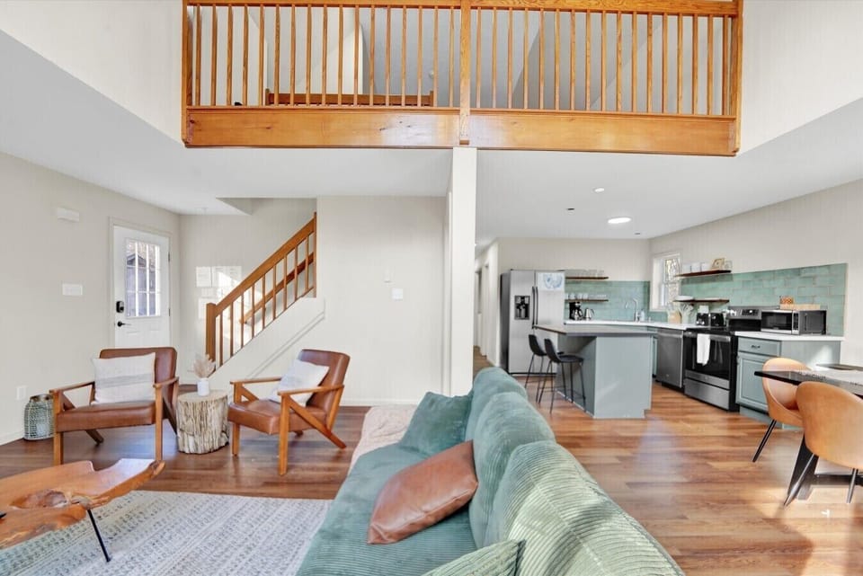 Open Living Area Connecting Kitchen, Dining & Family Room