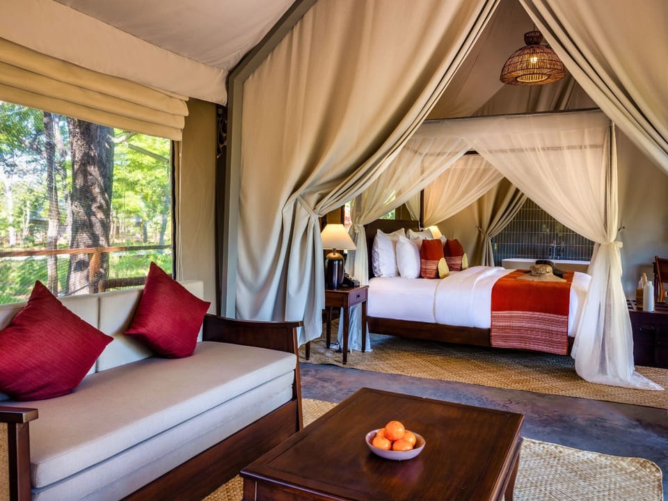 Luxury Suite | In-room safe