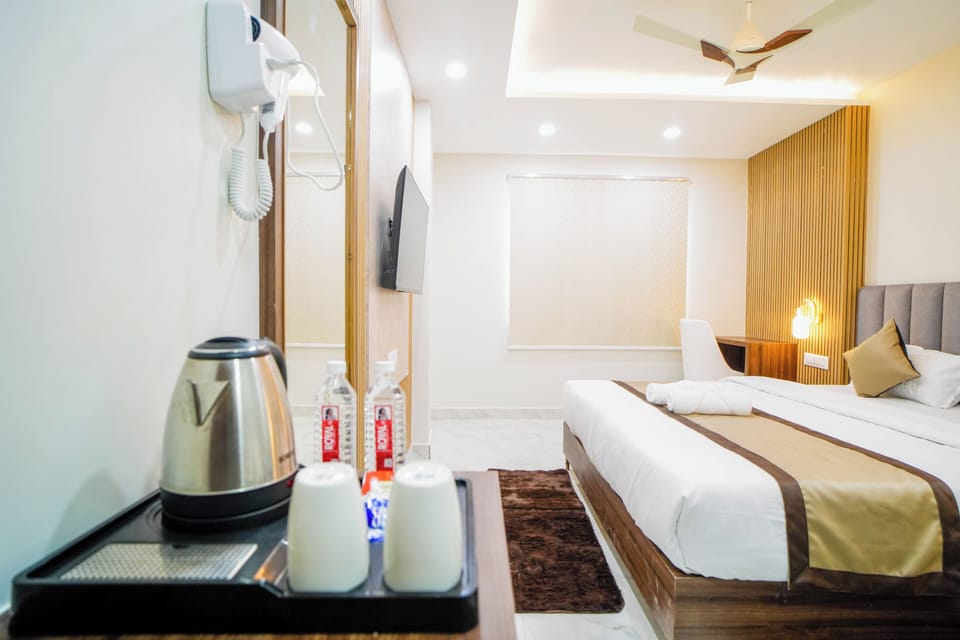 Deluxe Room | Desk, WiFi (free)