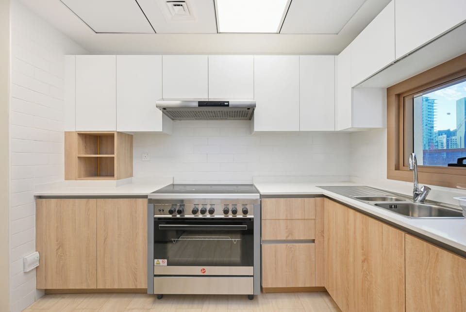 Apartment, Balcony, Canal View | Private kitchen