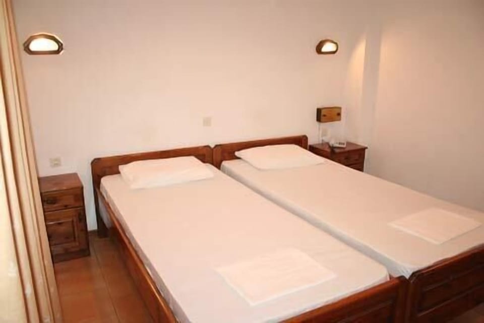 In-room safe, rollaway beds, free WiFi
