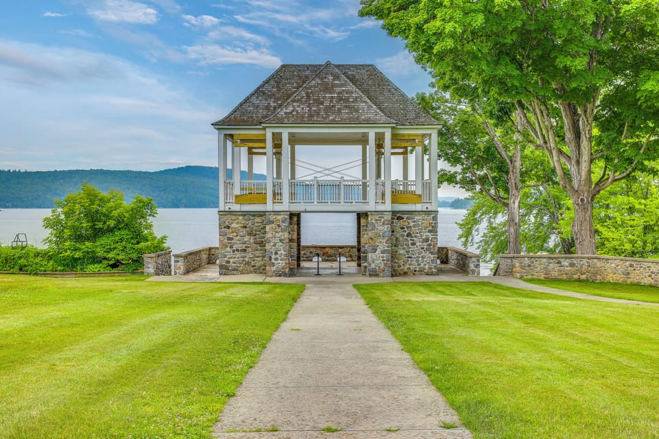 Walk to Schroon Lake