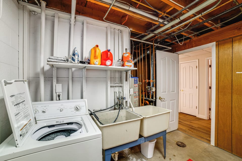 Laundry Room | Lower Level