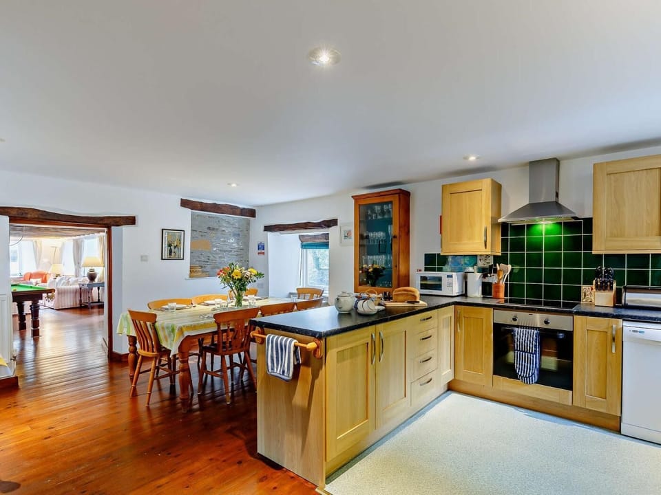 Fully equipped kitchen