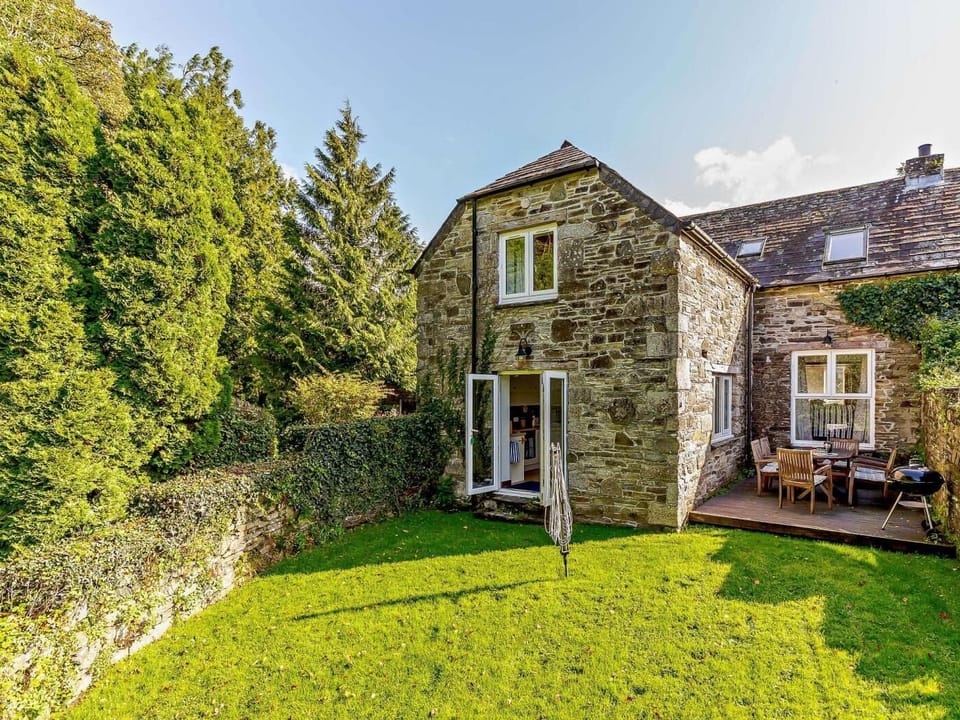 Charming barn conversion full of character, set within ancient manor grounds