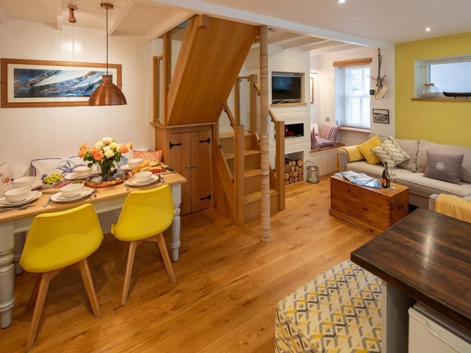Bright and airy feel throughout
