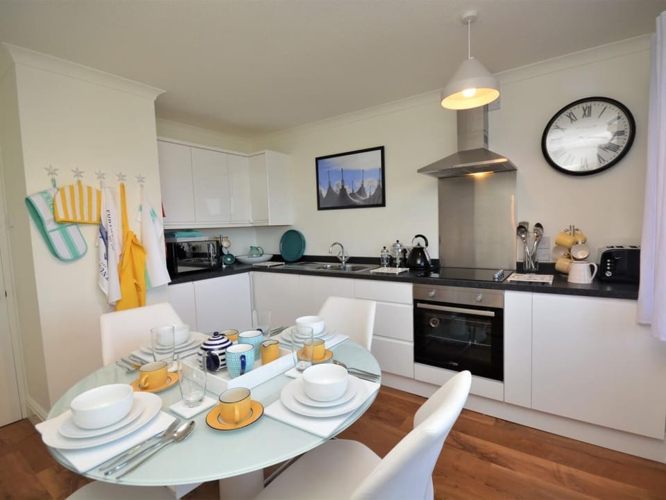 Cook up a storm in the stylish well-equipped kitchen