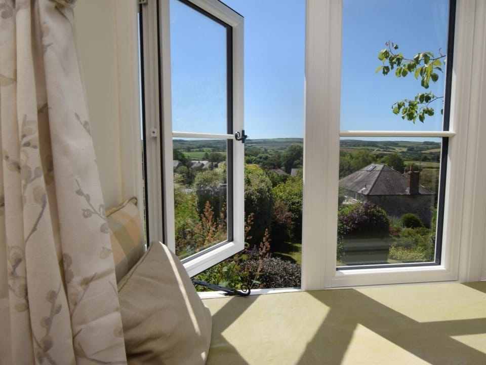 Wake up to stunning far reaching views