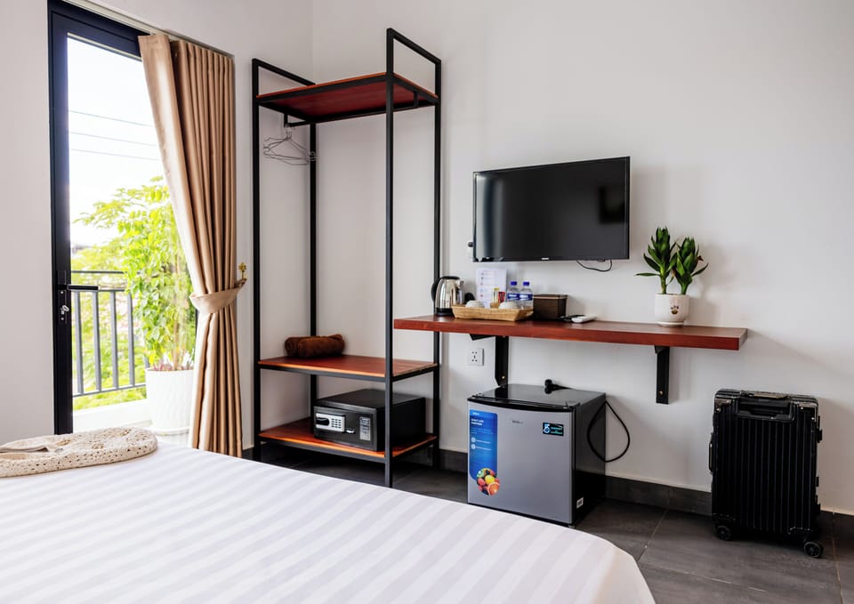 Standard Double Room, Garden View | WiFi (free), bed sheets
