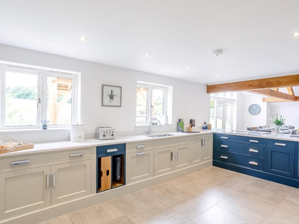 Spacious well equipped kitchen