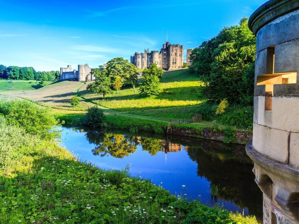 View the stunning Alnwick Castle 