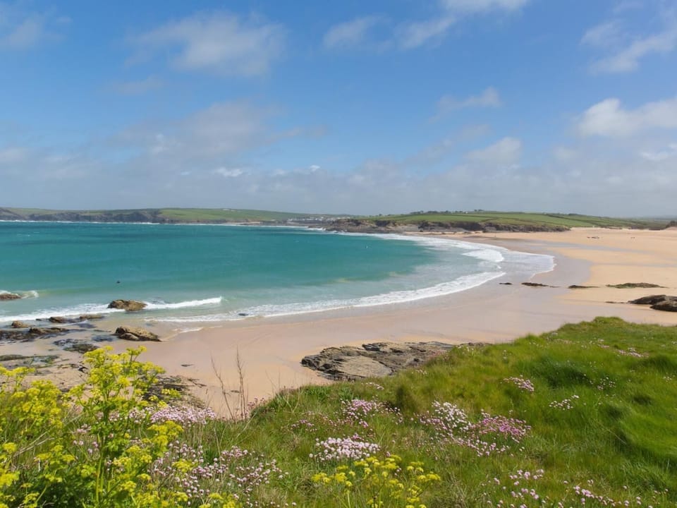 Minutes drive to the stunning, dog friendly all year round Harlyn Bay