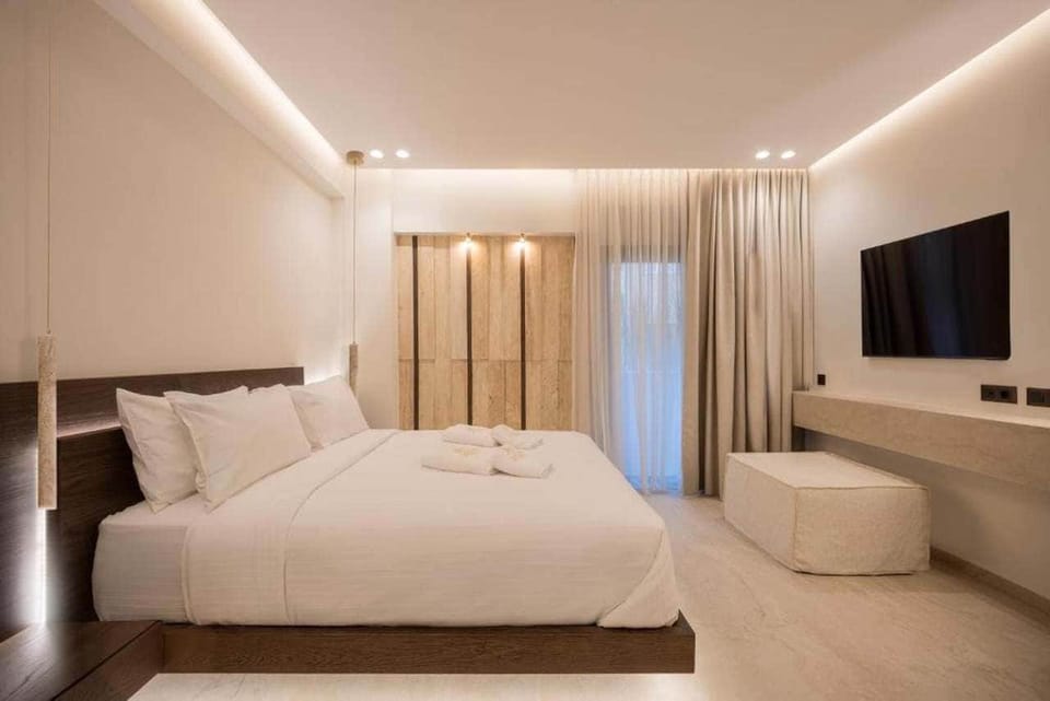  Superior Double Room | In-room safe, WiFi (free), bed sheets