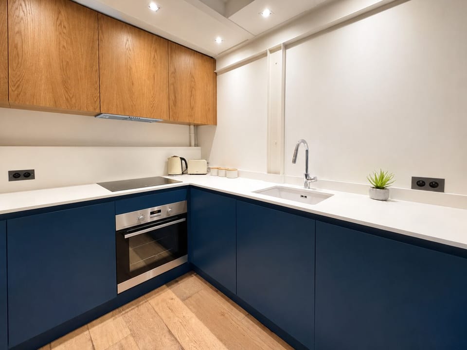 Apartment | Private kitchen | Fridge, microwave, oven, stovetop