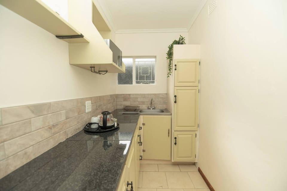 House, 2 Bedrooms, Accessible, Patio | Private kitchen