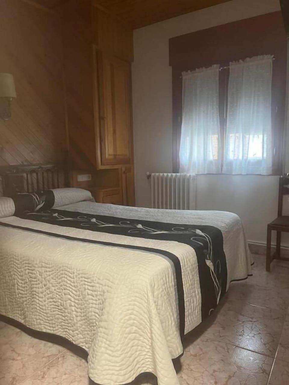 Basic Double Room | WiFi (free)