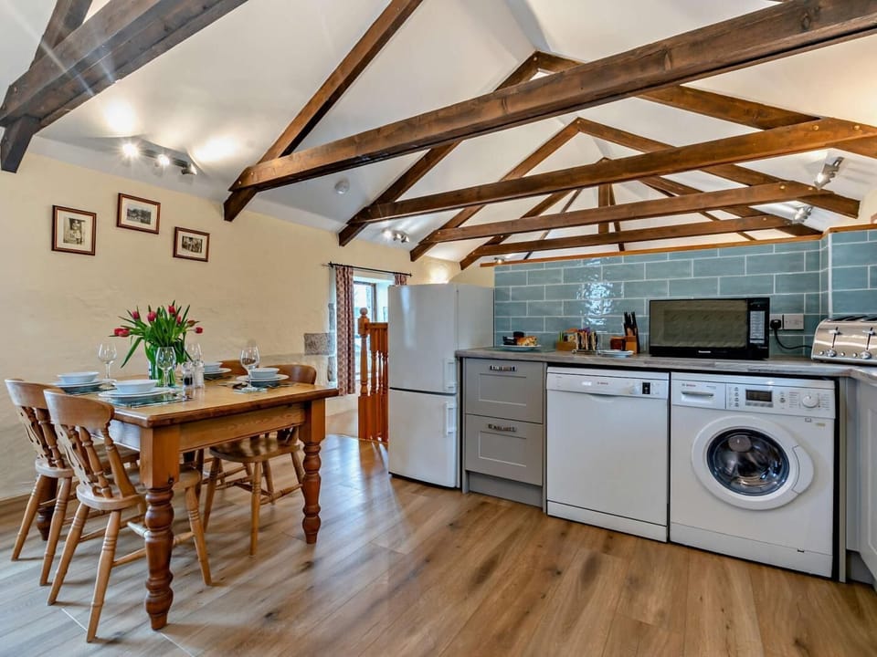 This reverse level barn has all the living space on the first floor