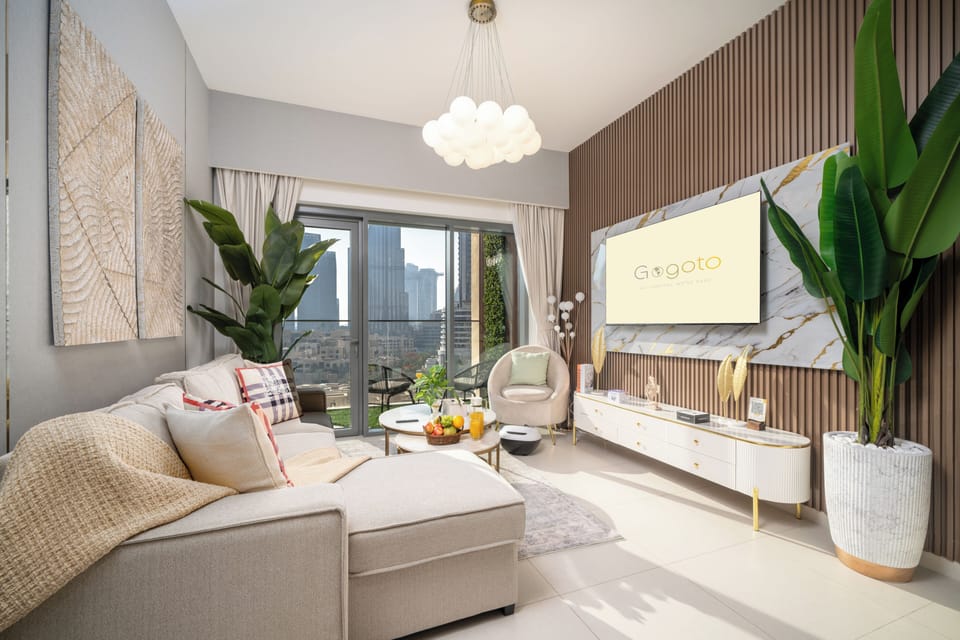 Luxury Apartment, Balcony, City View | Living area