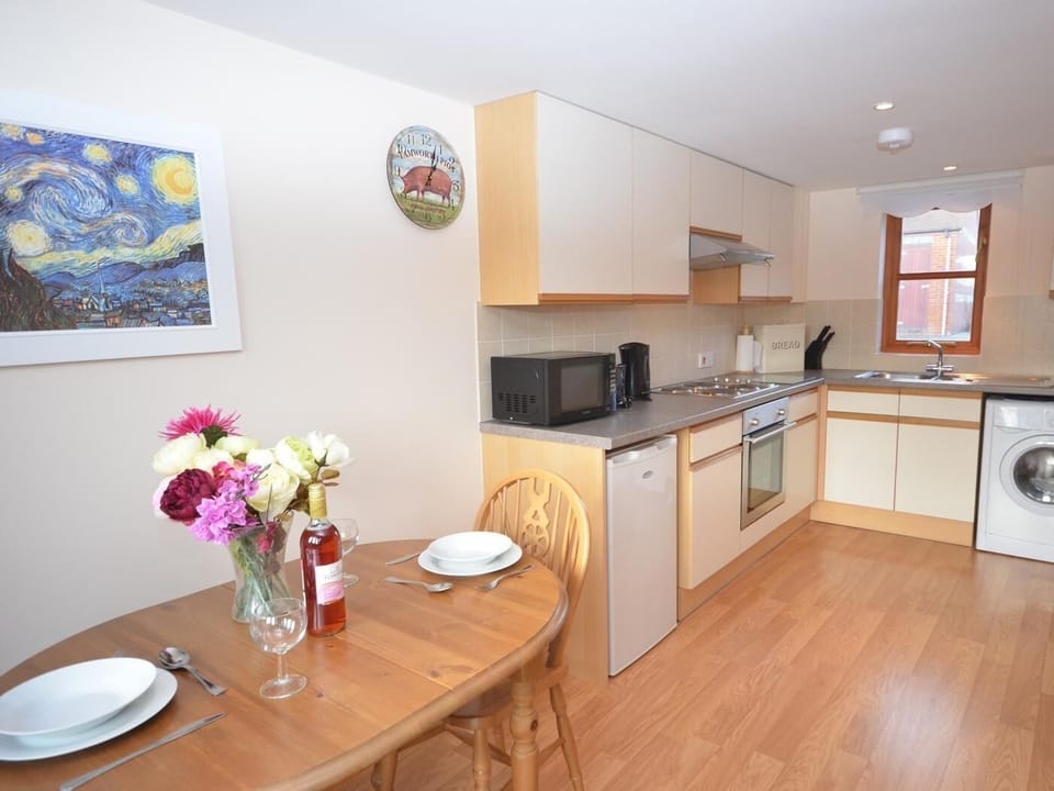 Kitchen/dining area