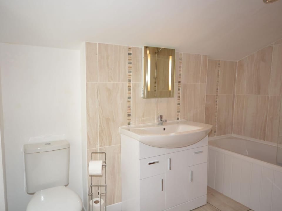 Modern bathroom