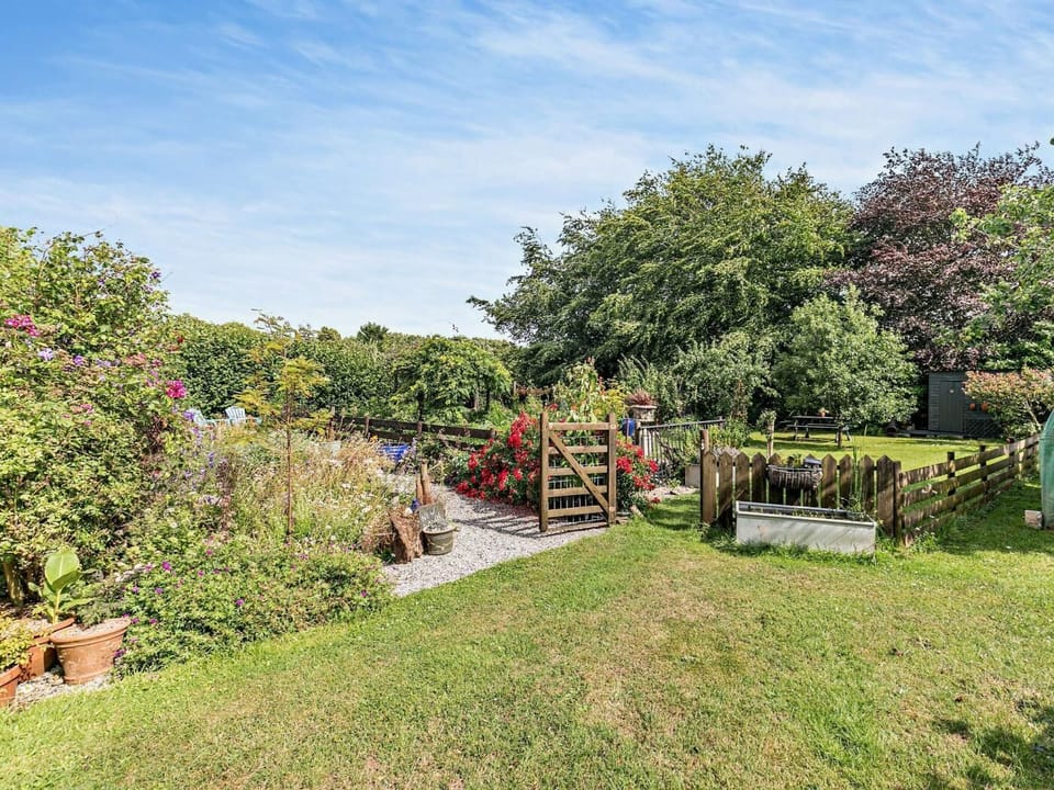 Tranquil and pretty garden
