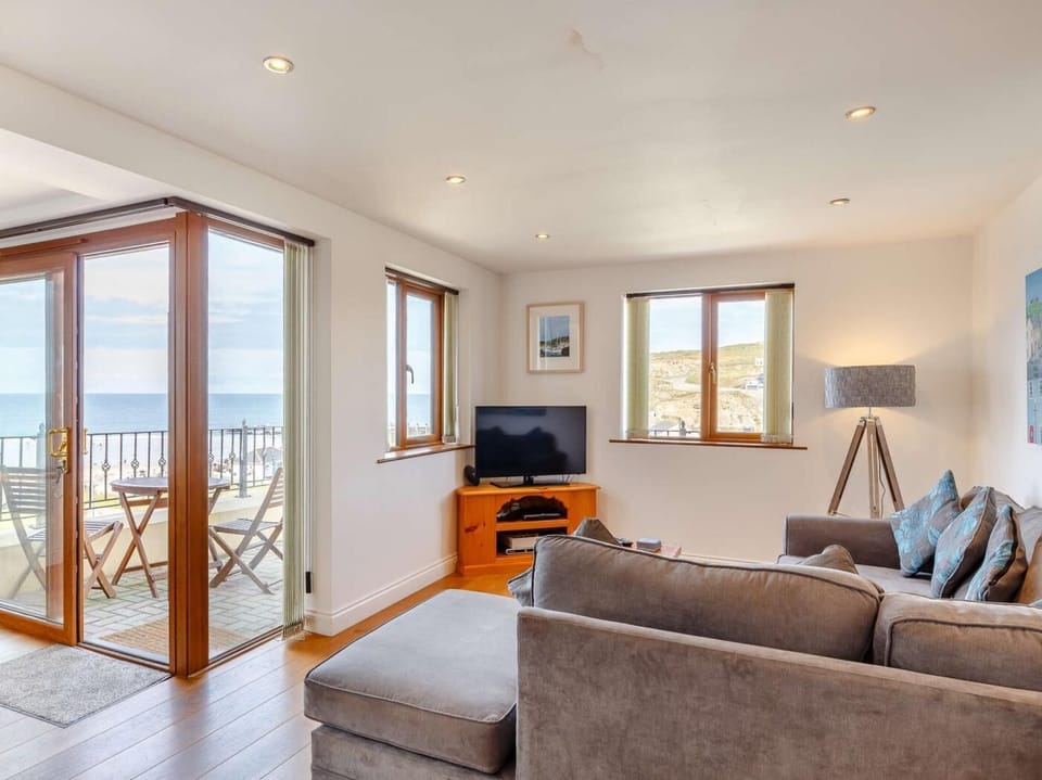 Lots of natural light throughout