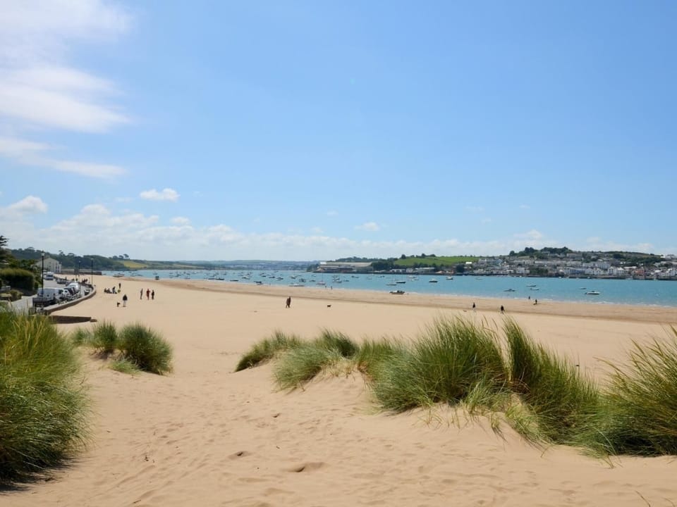 Sandy Instow beach 5 miles away 