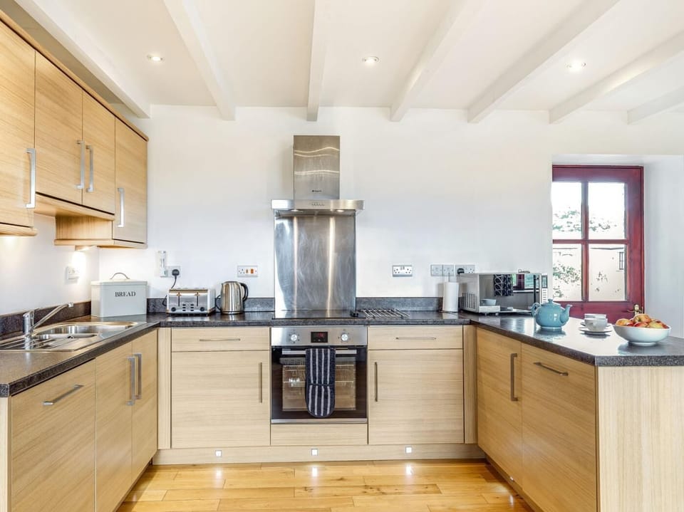A great kitchen for proper meal preparation