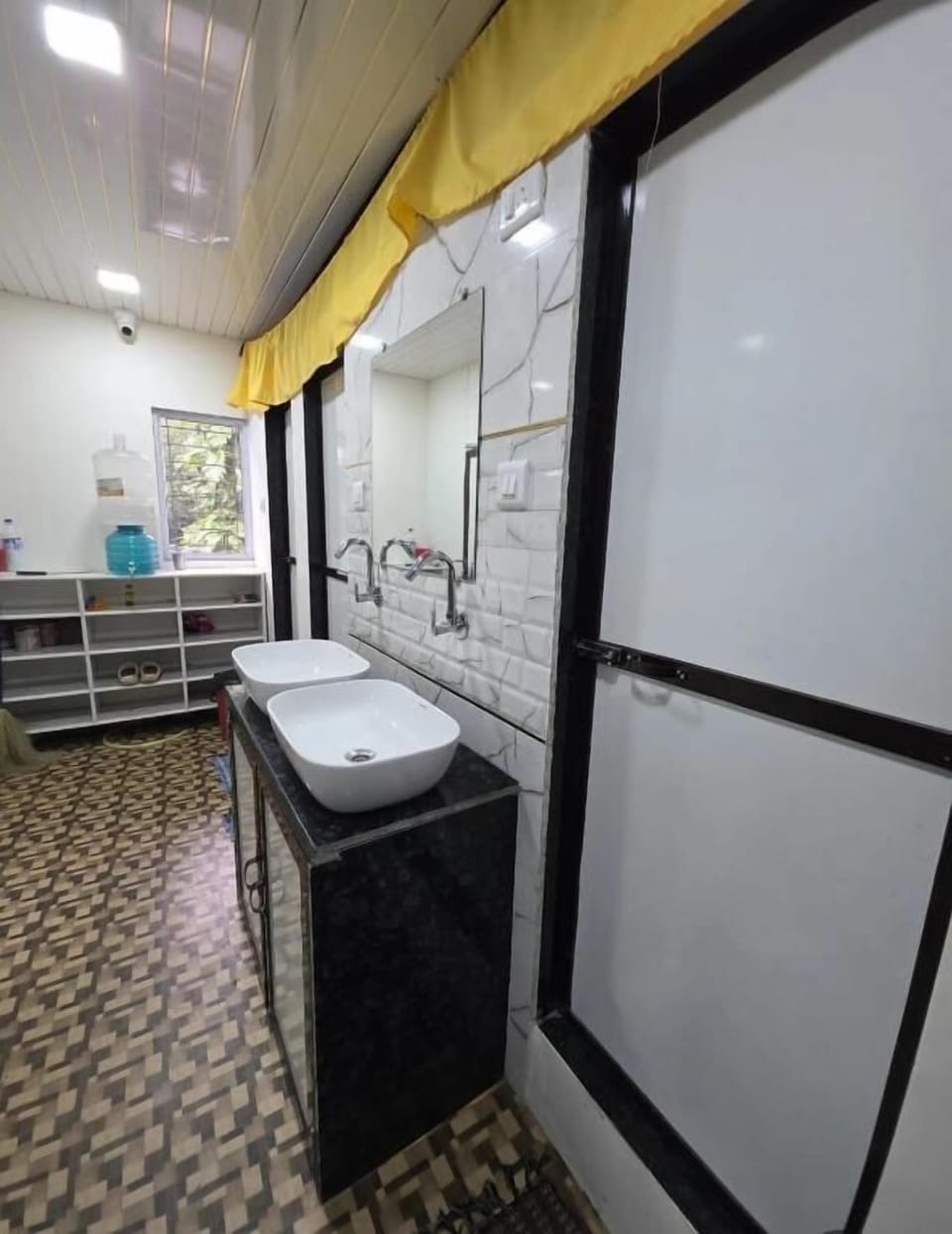 Single Room | Bathroom