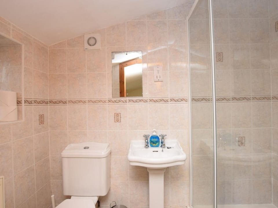 En-suite bathroom