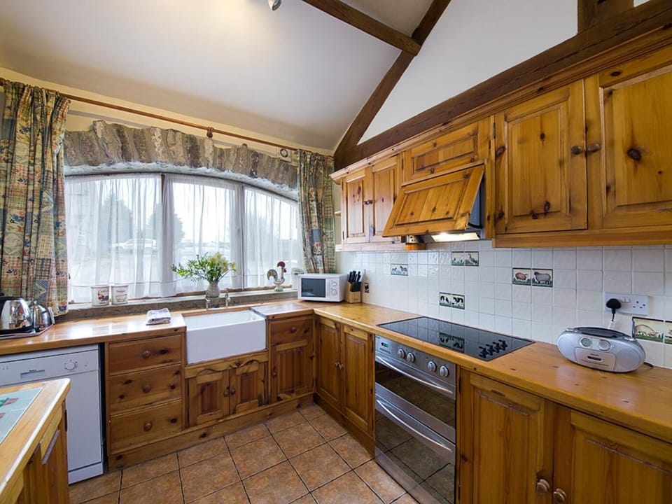 Fully equipped kitchen
